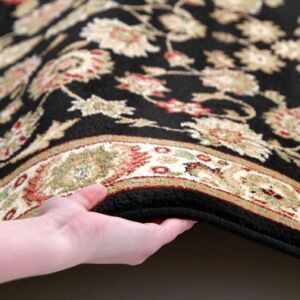 Traditional Floral Pattern Rug