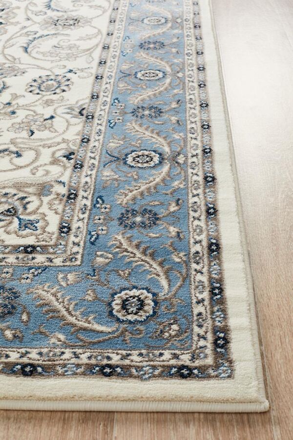Blue Traditional Rug Colour White With Blue Border