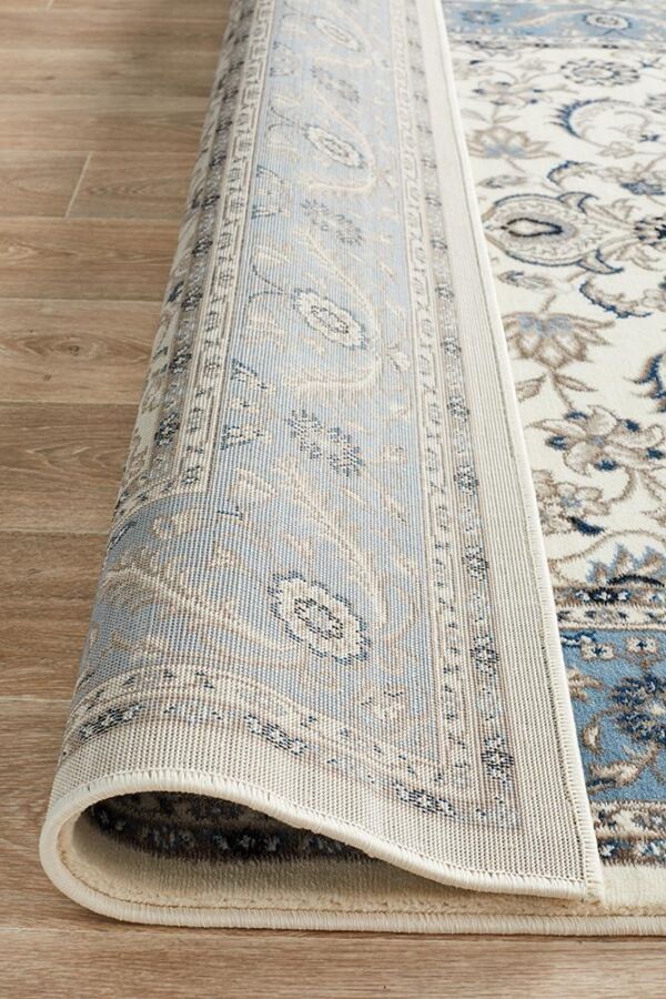 Blue Traditional Rug Colour White With Blue Border