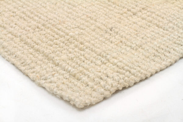 Chunky Natural Fibre Barker Rug Side Profile