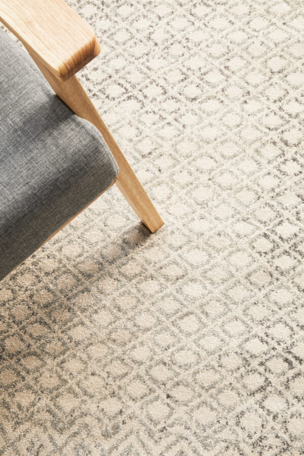 Diamond Grey Transitional Rug round close up