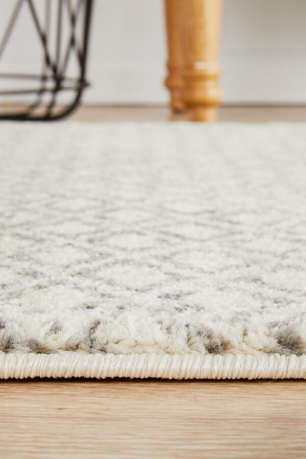 Diamond Grey Transitional Rug runner side