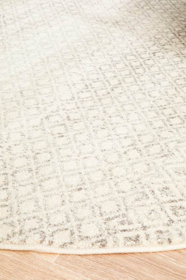 Diamond Grey Transitional Rug side of round