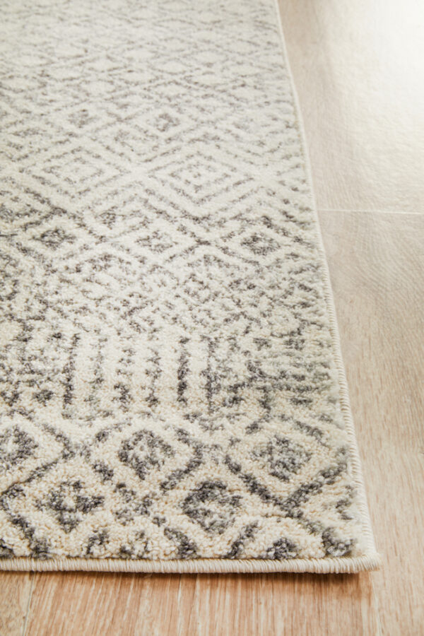 Diamond Grey Transitional Rug side of runner