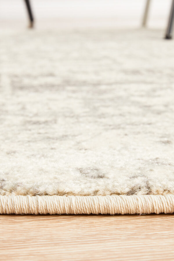 Edging of Dream White Silver Rug
