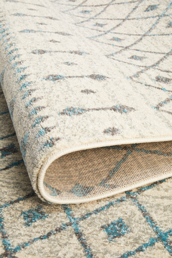 Slate White Transitional Rug folded edge