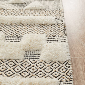 Ivory Bone Textured Rug end profile