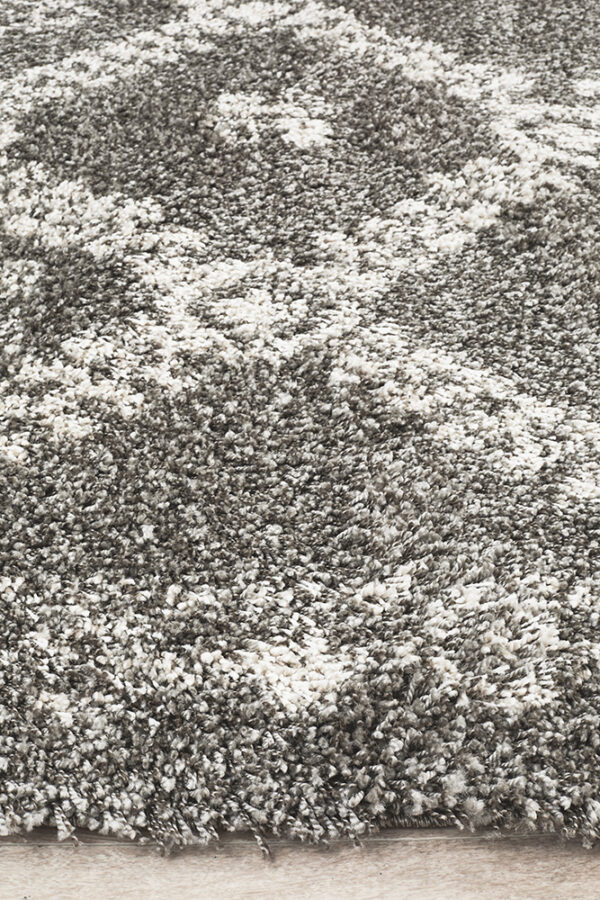Lavish Rug side view
