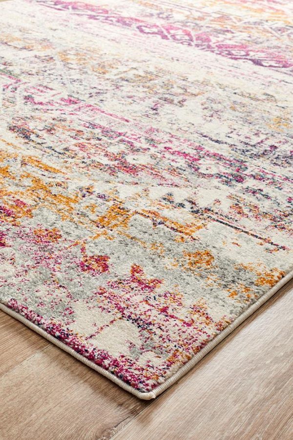 Trendy Fuschia Colour Rug