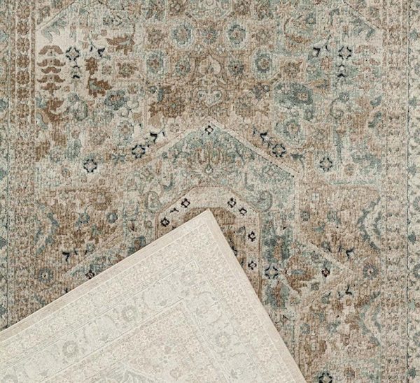 Elegant Traditional Beige Living Room Rug Elegant Traditional Beige Living Room Rug