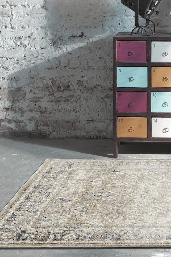 Classical Traditional Cream Rug