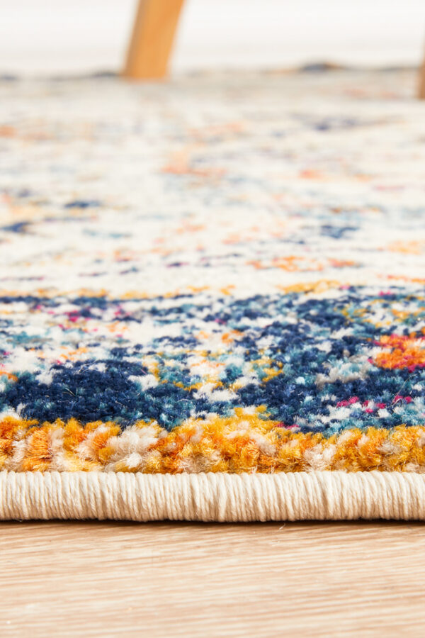 Pattern Rug Round Rug Side View