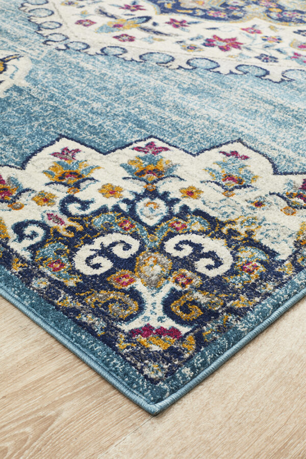 Rococo Rug corner view