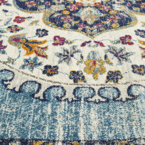 Rococo Rug overlocked edge