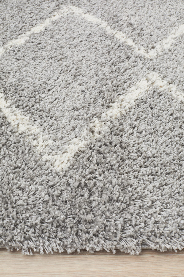 Condensed Shag Pile Rug Thickness