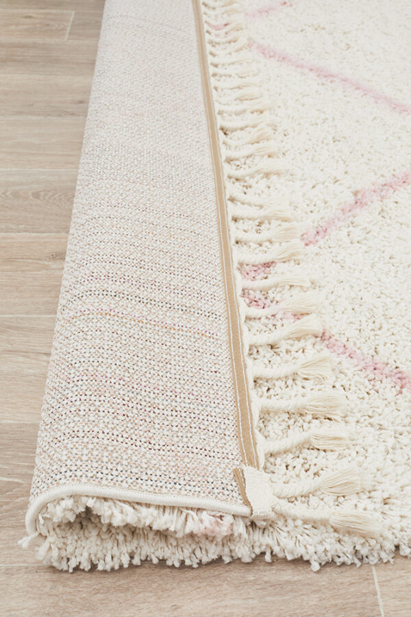 Sturdy High Pile Rug Backing of Rug