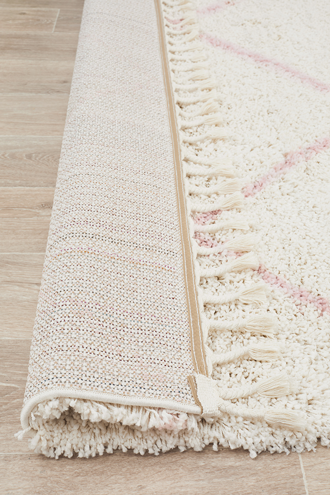 Sturdy High Pile Rug | Carpet Capers | Subtle Elegance