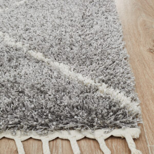Solid Thick Pile Rug Corner Fringed Edge