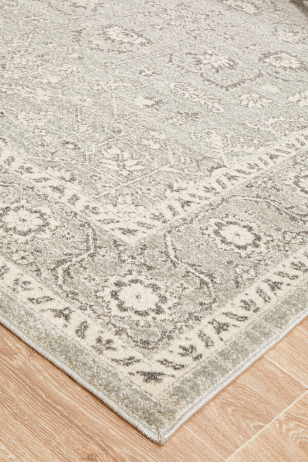 Traditional Flower Style Rug Corner
