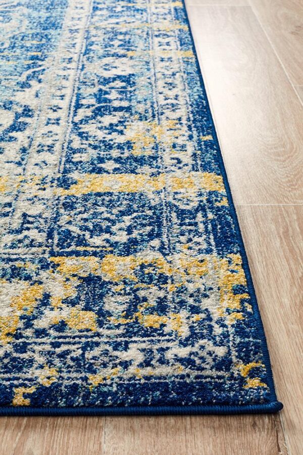 Traditional Rug Corner View
