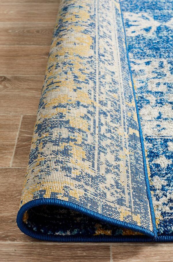 Traditional Rug Corner View