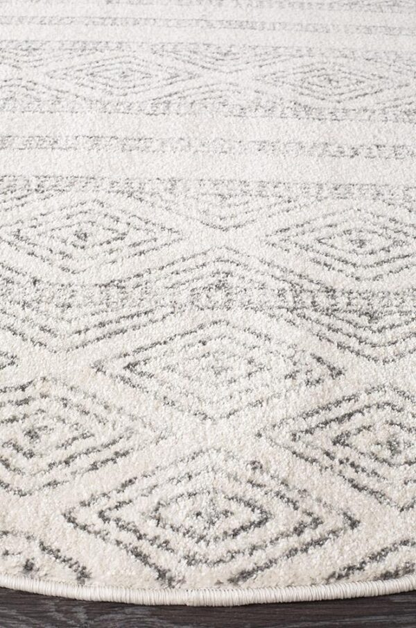 White Grey | Tribal Area Rug Round Close