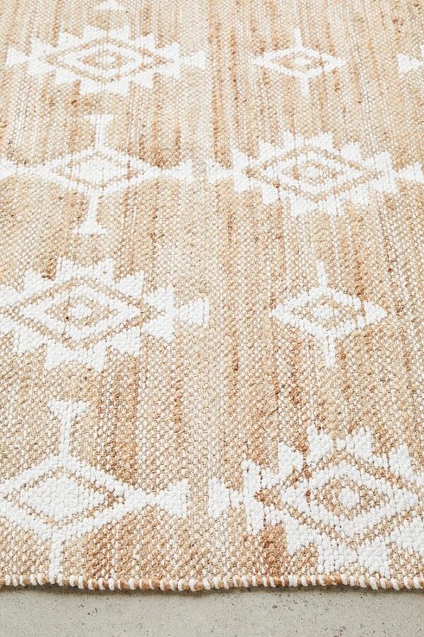Hand Loomed Rug Profile