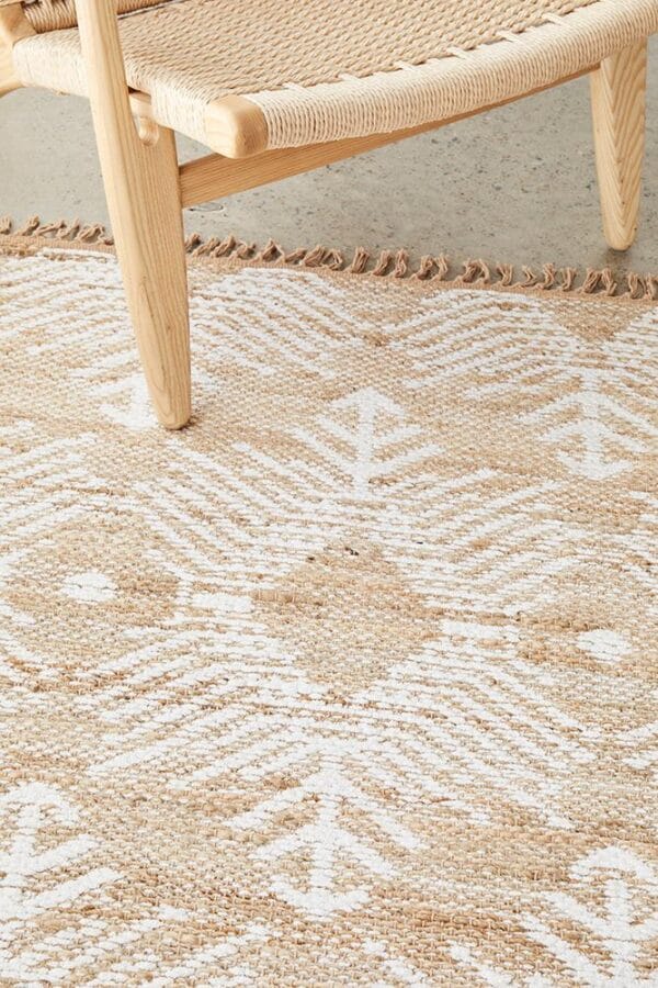 Hand Loomed Patterned Rug Design