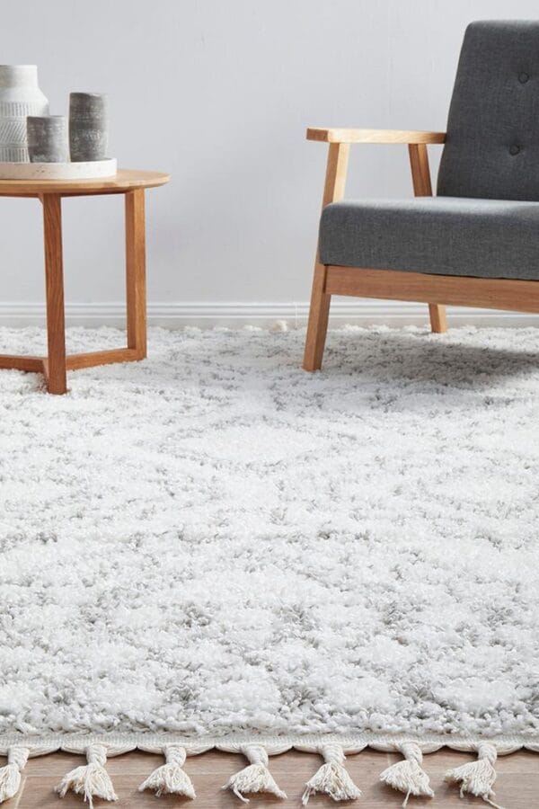White Pattern Shag Rug White Pattern Shag Rug