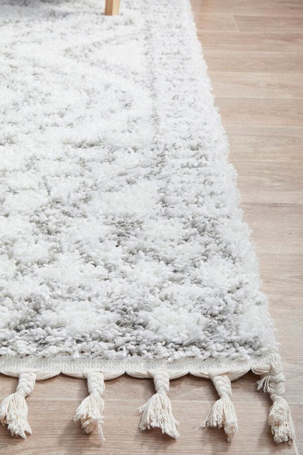 White Pattern Shag Rug