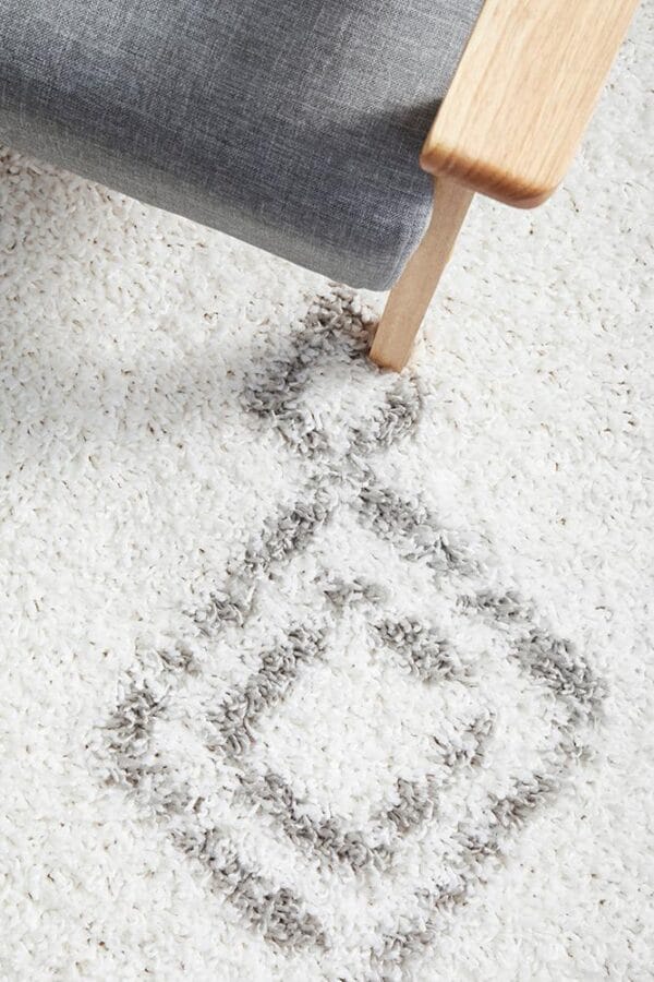 White Design Shag Pile Rug