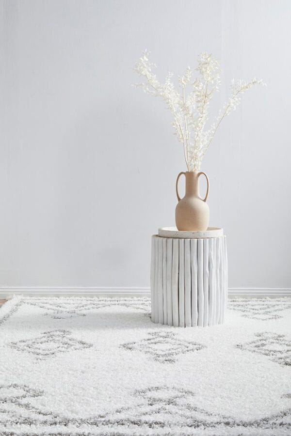 White Design Shag Pile Rug