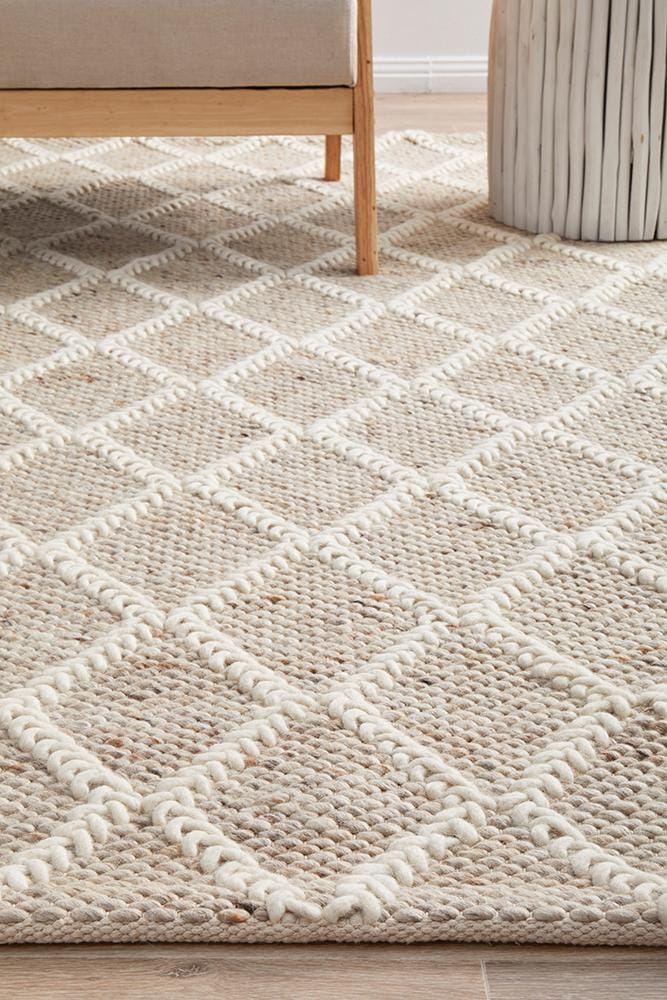 Natural Rug Print Natural Wool Blend Rug: Timeless and Elegant Design - Carpet Capers