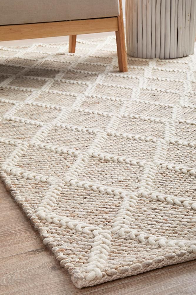 Natural Rug Print Natural Wool Blend Rug: Timeless and Elegant Design - Carpet Capers