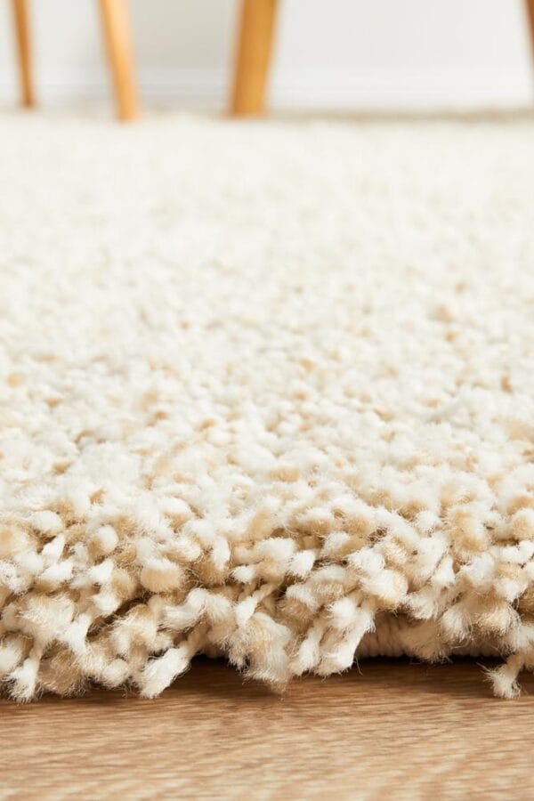 Cream Shag Pile Rug Side Pile View