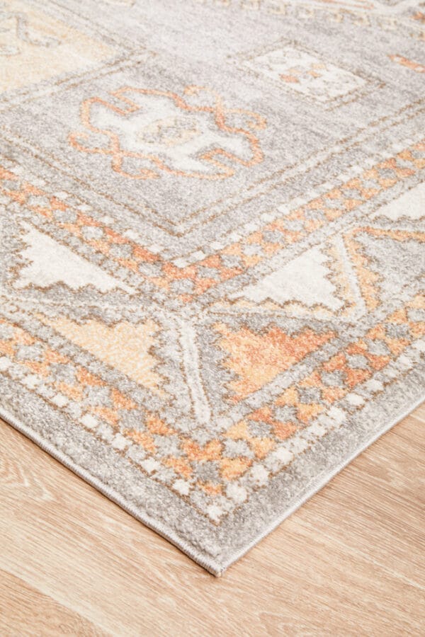 Caitlan Rug Corner Edging Design