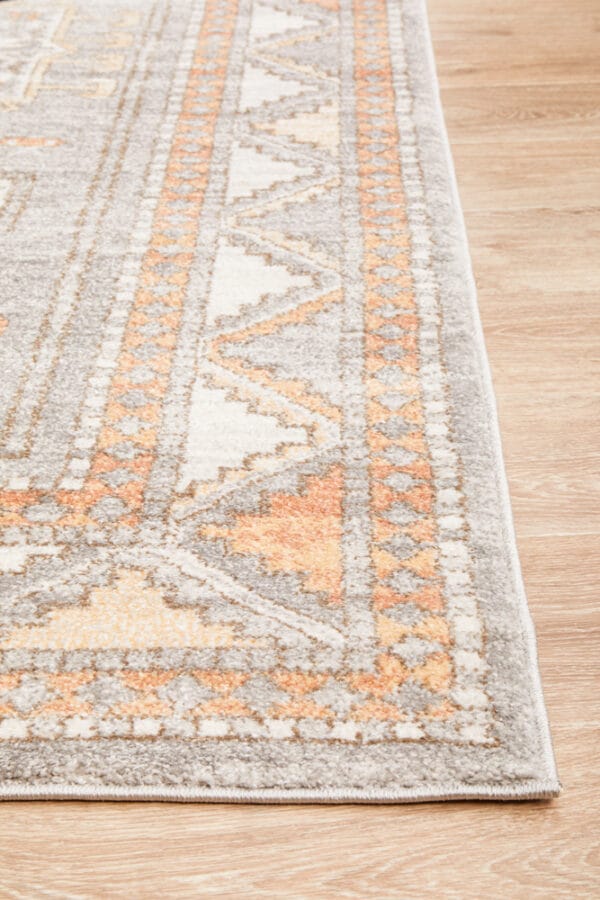 Caitlan Rug Side Edging Design