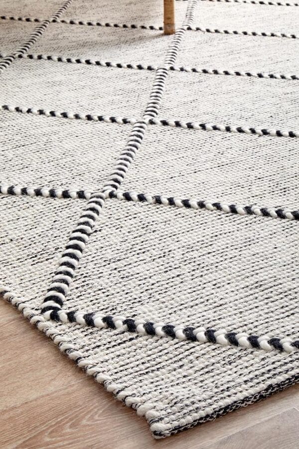 Jasmin Rug Side Design